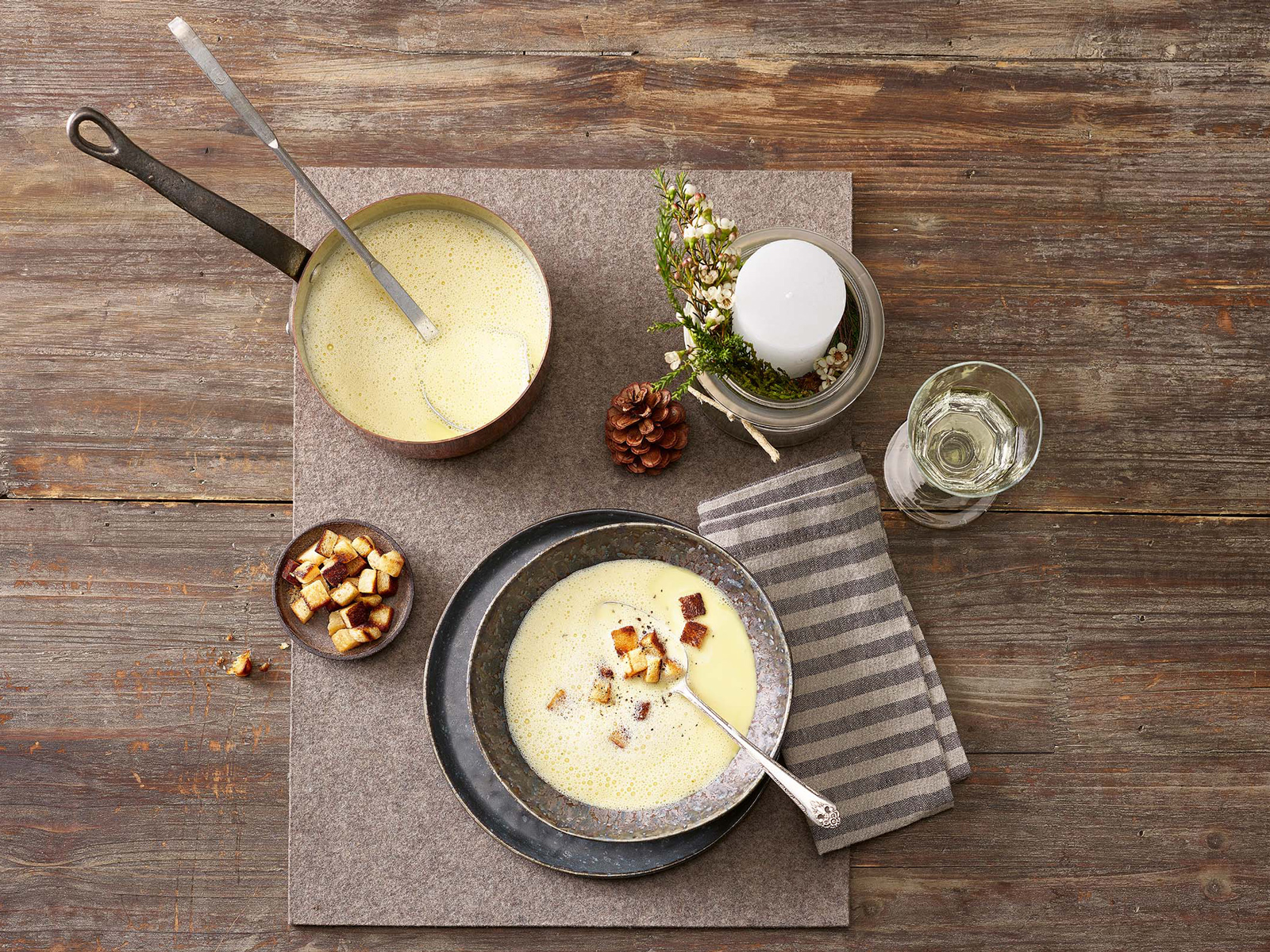 Tiroler Käse-Weisswein-Suppe 